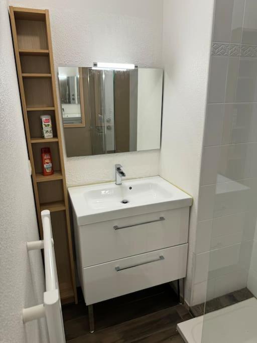 Appartement Confort Et Balcon Ludon-Médoc Eksteriør billede